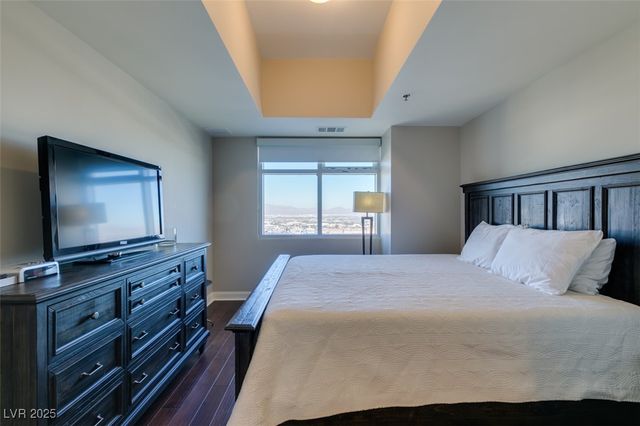 150 Las Vegas Boulevard 1618, Las Vegas, NV 89101