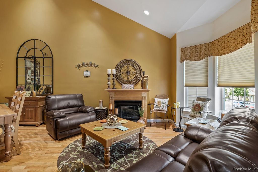 421 Autumn Drive, East Meadow, NY 11554 — photo 5