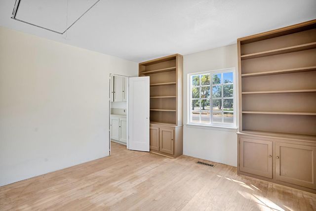 4313 N Thorne Avenue, Fresno, CA 93704