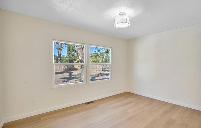 4313 N Thorne Avenue, Fresno, CA 93704