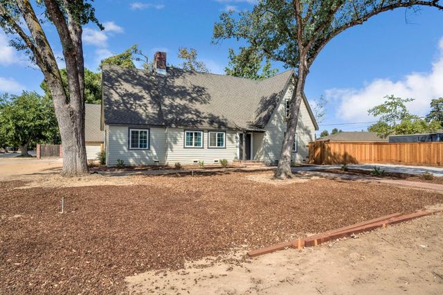 4313 N Thorne Avenue, Fresno, CA 93704