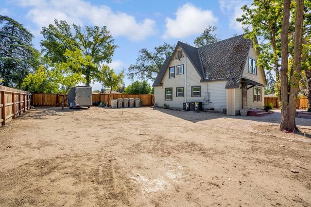 4313 N Thorne Avenue, Fresno, CA 93704