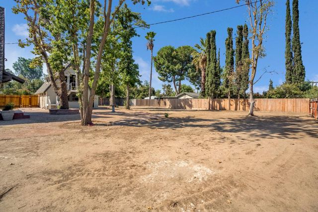 4313 N Thorne Avenue, Fresno, CA 93704