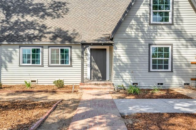 4313 N Thorne Avenue, Fresno, CA 93704