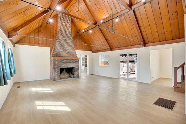 4313 N Thorne Avenue, Fresno, CA 93704