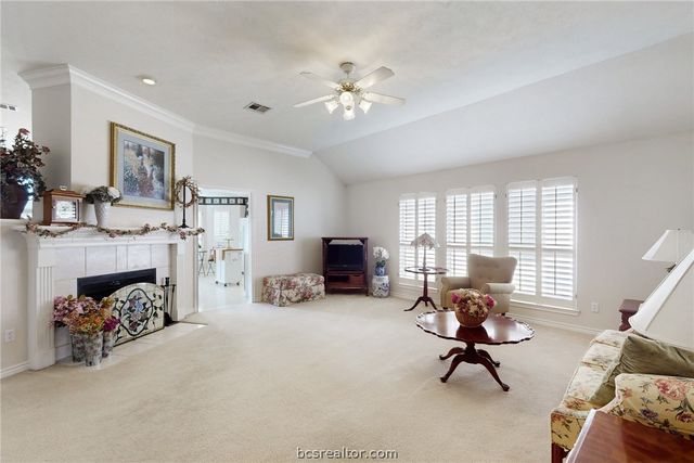 3209 Broadmoor Drive, Bryan, TX 77802