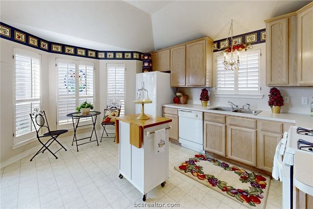 3209 Broadmoor Drive, Bryan, TX 77802