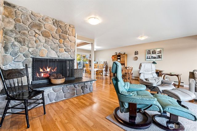 1405 Rolling Hills Terrace NW, Olympia, WA 98502