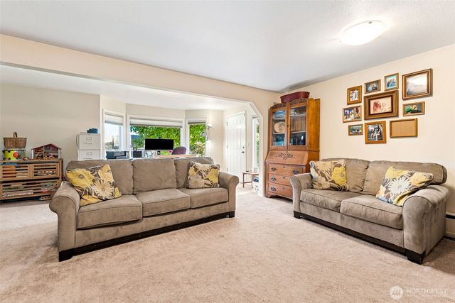 1405 Rolling Hills Terrace NW, Olympia, WA 98502