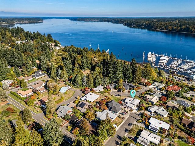 1405 Rolling Hills Terrace NW, Olympia, WA 98502