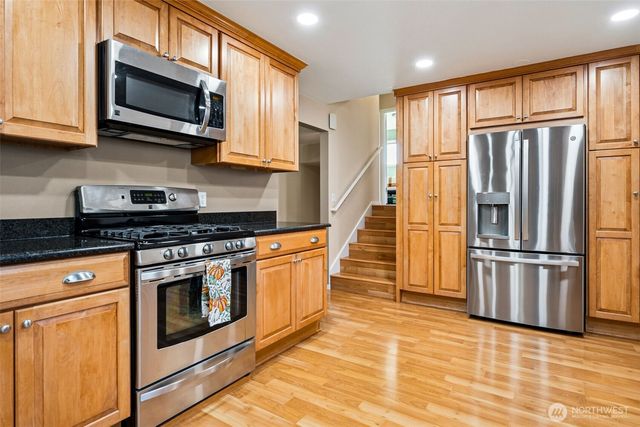 1405 Rolling Hills Terrace NW, Olympia, WA 98502