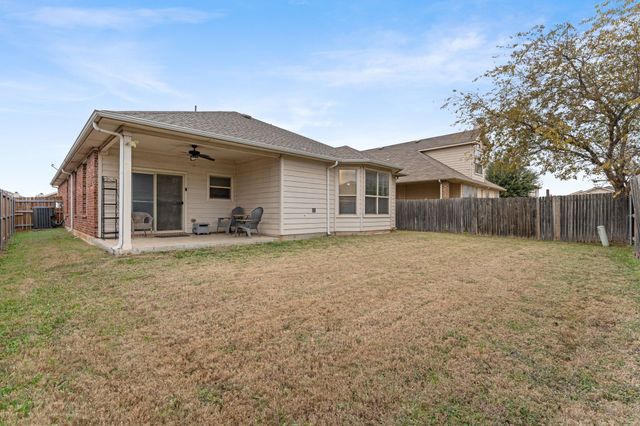 8505 Field Creek Court, Fort Worth, TX 76134