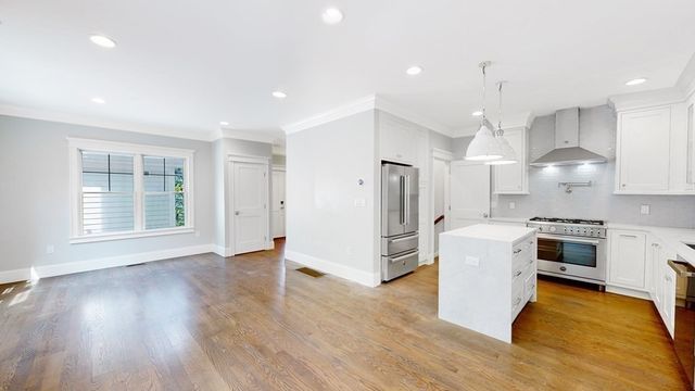 101 Sumner Road 1, Brookline, MA 02445