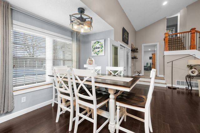 2062 30th Street, Rock Island, IL 61201