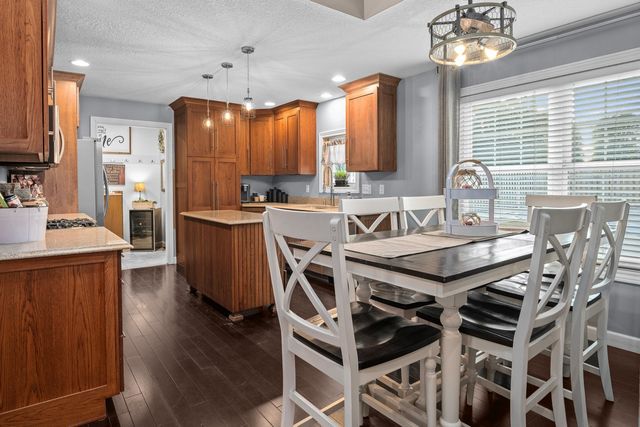 2062 30th Street, Rock Island, IL 61201