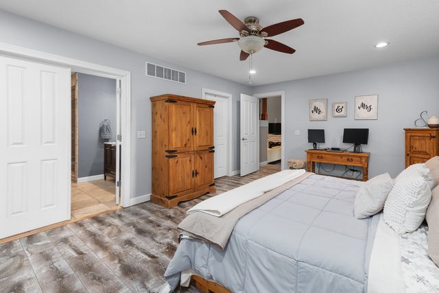 2062 30th Street, Rock Island, IL 61201