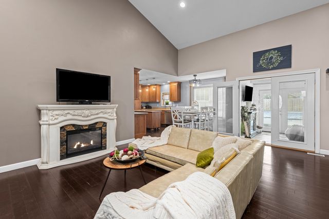 2062 30th Street, Rock Island, IL 61201