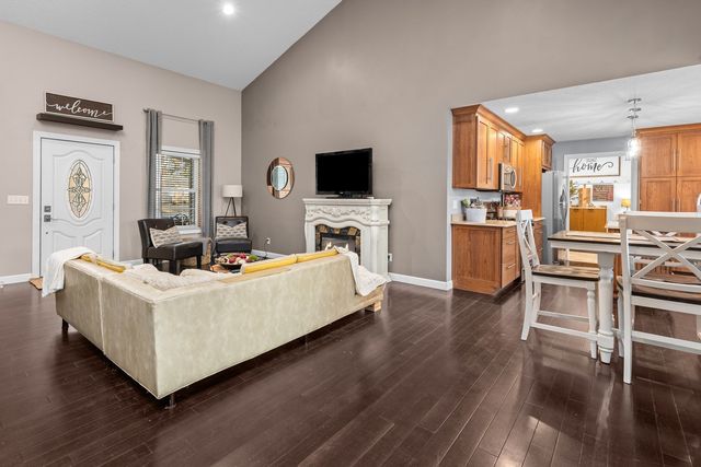 2062 30th Street, Rock Island, IL 61201