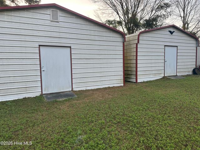 309 W College Street, Whiteville, NC 28472