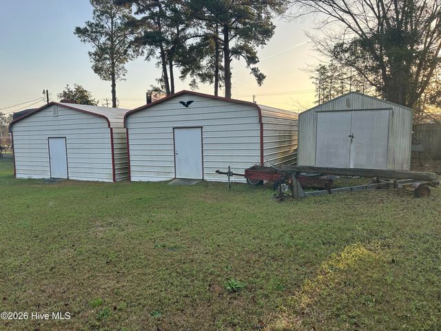 309 W College Street, Whiteville, NC 28472