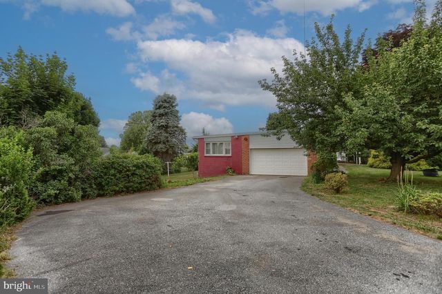 490 BEECHWOOD AVE, Lebanon, PA 17042