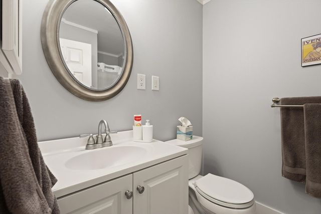 1 Loring Ave 212, Swampscott, MA 01907