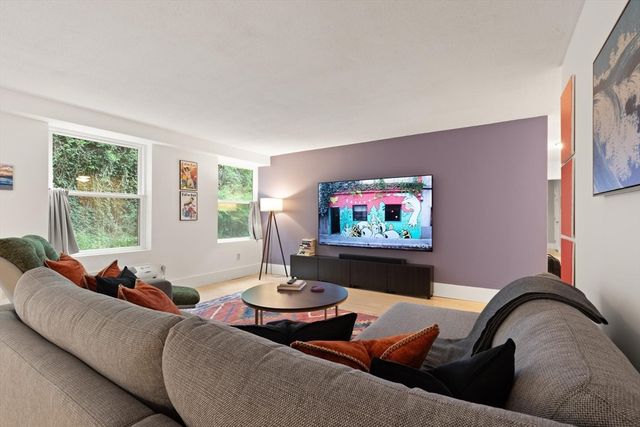 1 Loring Ave 212, Swampscott, MA 01907