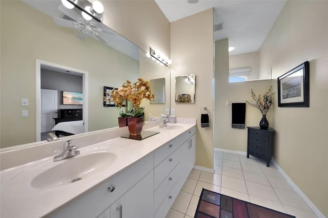 2037 LYNX RUN, North Port, FL 34288