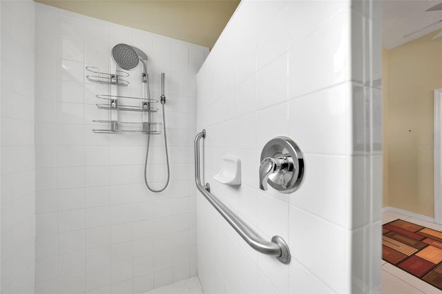 2037 LYNX RUN, North Port, FL 34288