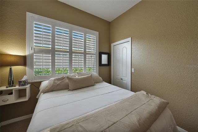 2037 LYNX RUN, North Port, FL 34288