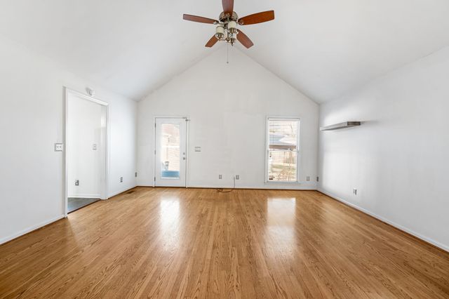 105 Ashton Cir, Fayetteville, TN 37334