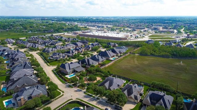 2203 Draycutt Drive, Katy, TX 77494