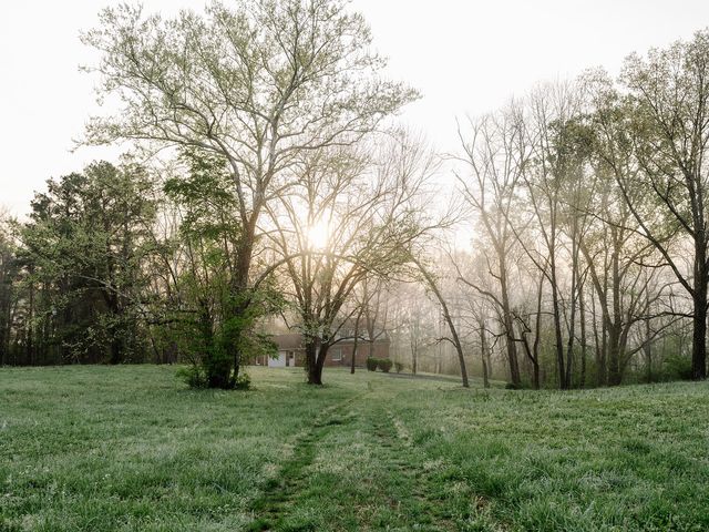 846 R Wilkerson Dr, Centerville, TN 37033