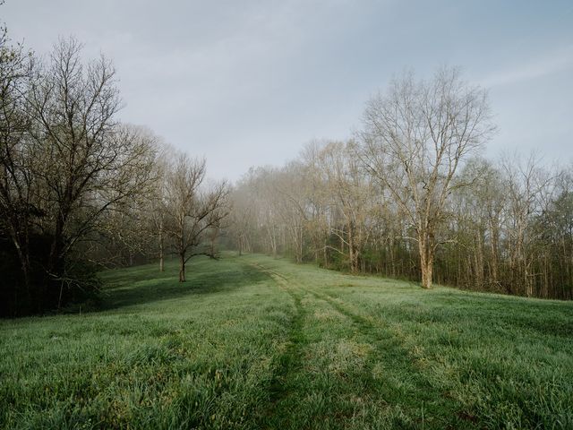 846 R Wilkerson Dr, Centerville, TN 37033