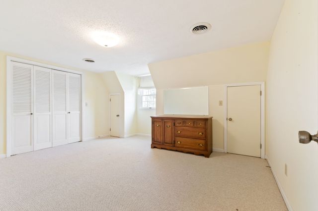 846 R Wilkerson Dr, Centerville, TN 37033
