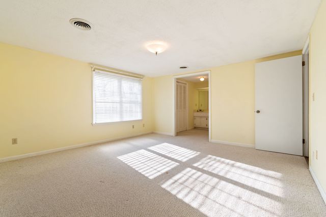 846 R Wilkerson Dr, Centerville, TN 37033