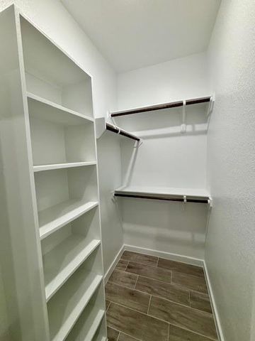 16938 W Lynbrook, Montgomery, TX 77316