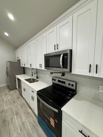 16938 W Lynbrook, Montgomery, TX 77316