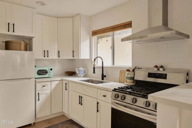 2819 Frederick Street, Los Angeles, CA 90065