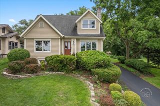 832 N 2nd Avenue, St. Charles, IL 60174