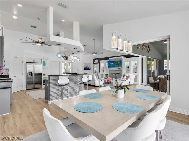 13621 China Berry WAY, Fort Myers, FL 33908