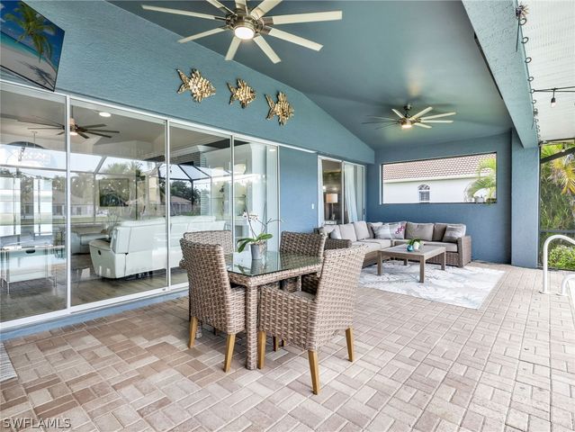 13621 China Berry WAY, Fort Myers, FL 33908