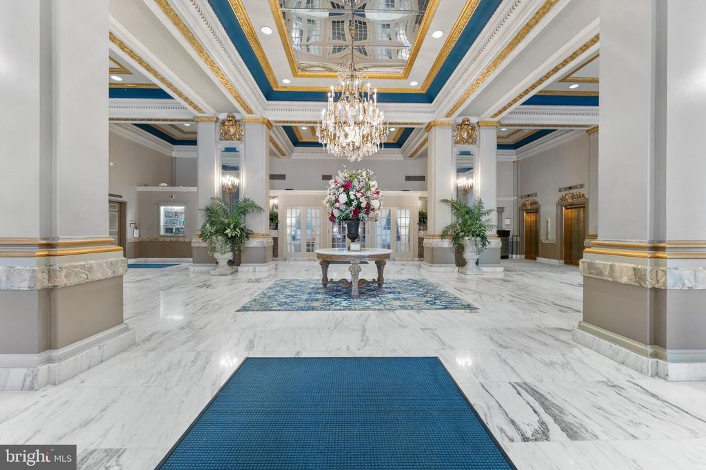 Image 2 of property listing at 1 E CHASE ST #305, Baltimore, MD 21202