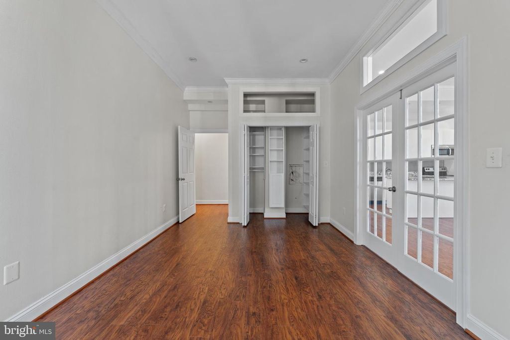 Image 26 of property listing at 1 E CHASE ST #305, Baltimore, MD 21202