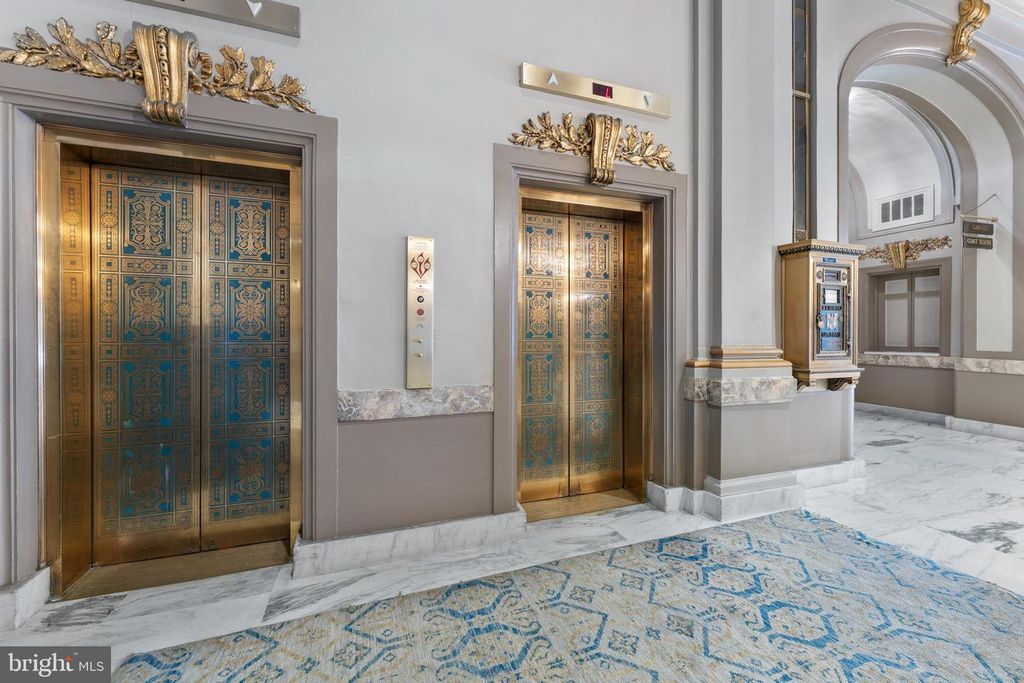 Image 28 of property listing at 1 E CHASE ST #305, Baltimore, MD 21202