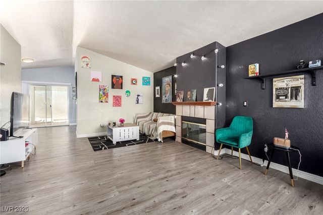 5424 Geneive Lane 105, Las Vegas, NV 89108