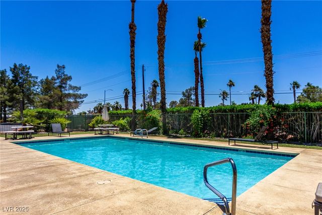 5424 Geneive Lane 105, Las Vegas, NV 89108