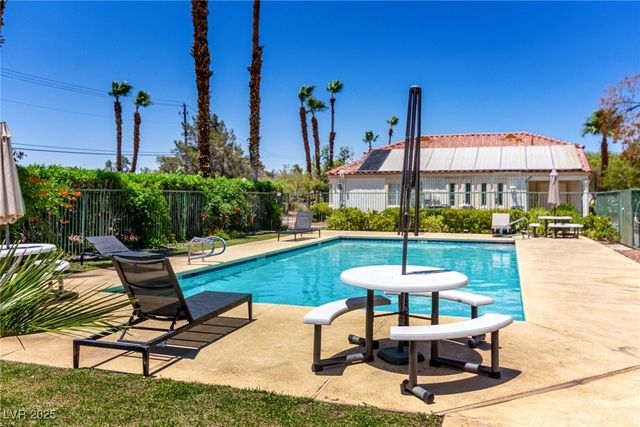 5424 Geneive Lane 105, Las Vegas, NV 89108