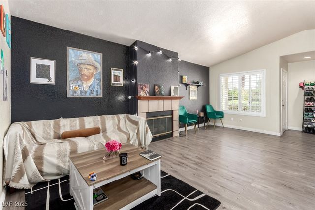 5424 Geneive Lane 105, Las Vegas, NV 89108