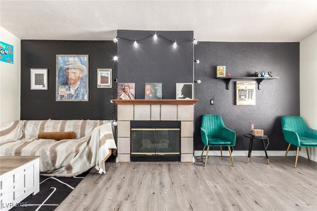 5424 Geneive Lane 105, Las Vegas, NV 89108